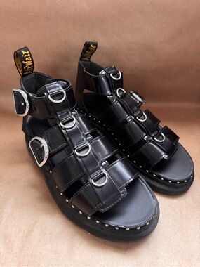 Dr Martens Mackaye Hardware Black Buttero Leather Strap Sandals. Size UK5/US7